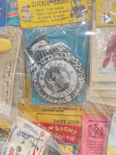 Horowitz Fun Station Display With 26 Dime Toys, Japan and Hong Kong, 11x14 view 5