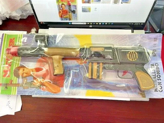 Rare Vintage NOS 1987 MacGyver Rifle Toy, Made in Spain view 5