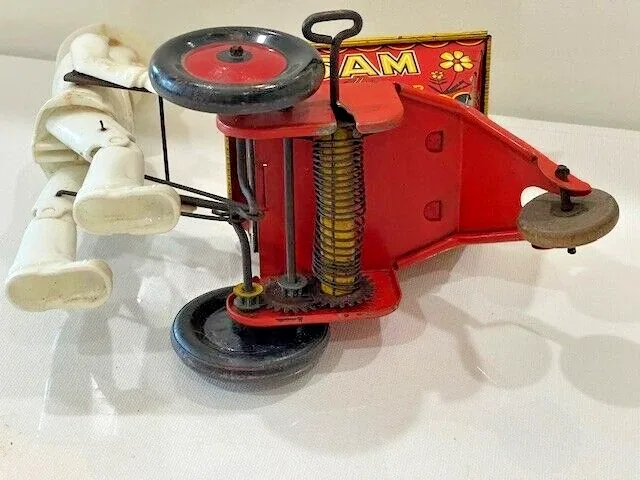 Vintage Marx Tin Litho and Plastic Wind Up Sam the Gardener view 5