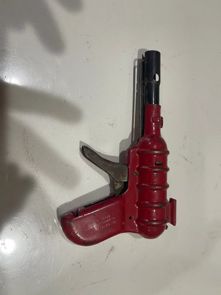 Vintage 1940s Red Space Metal Toy Pop Gun by Wyandotte view 2