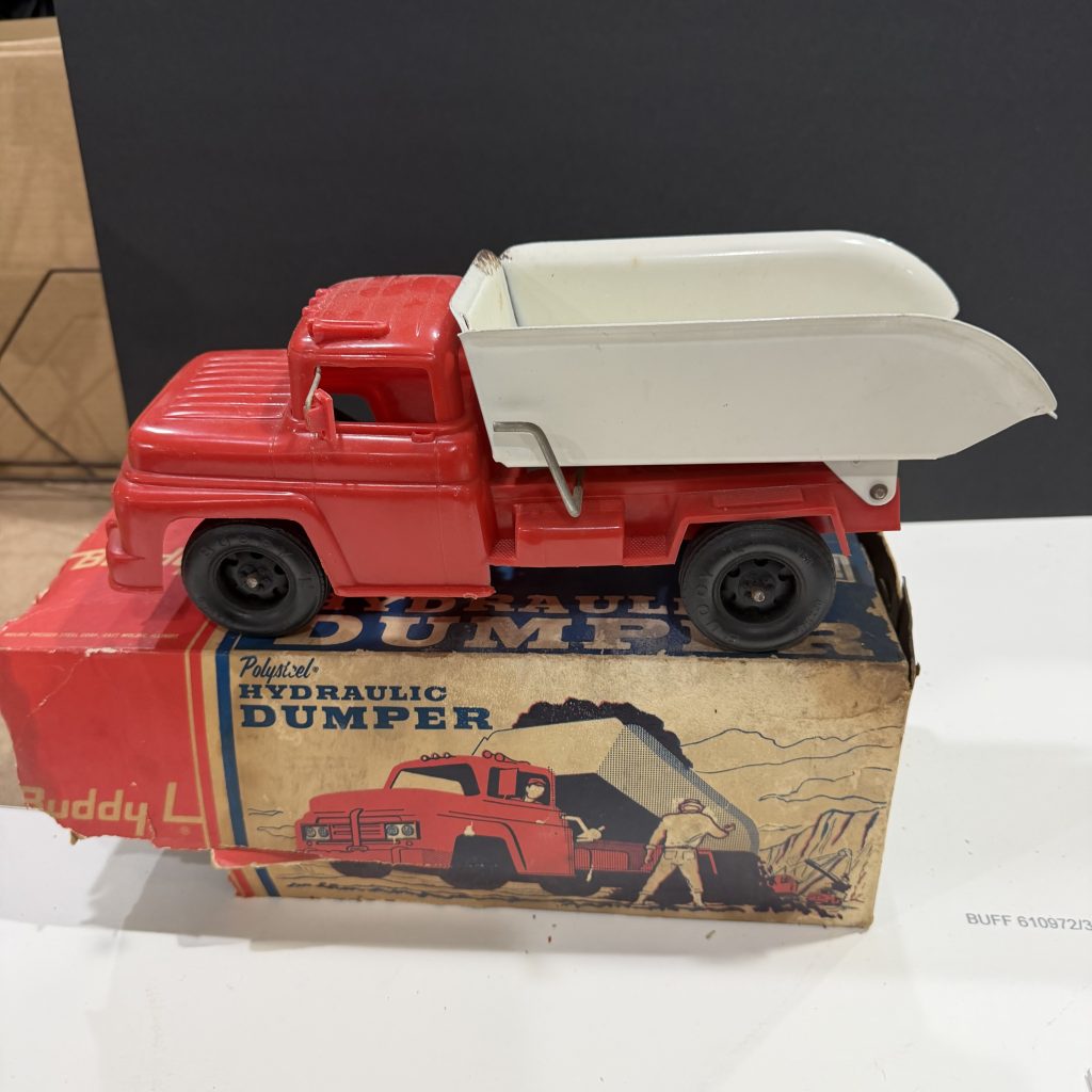 Vintage 1950's 13" Buddy L PolySteel Plastic Dump Truck W/ Hydraulic Metal Chasis & Dump, Plastic Cab! Excellent Condition view 10