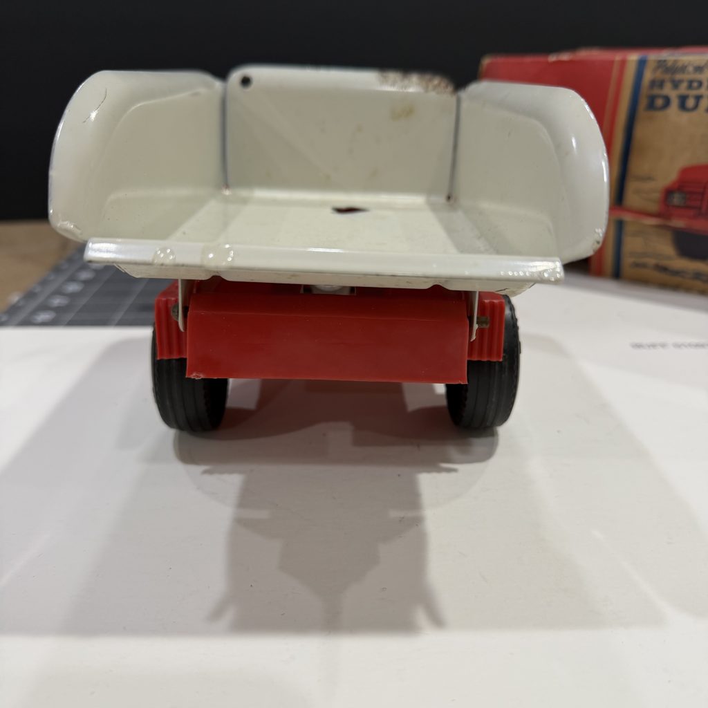 Vintage 1950's 13" Buddy L PolySteel Plastic Dump Truck W/ Hydraulic Metal Chasis & Dump, Plastic Cab! Excellent Condition view 9