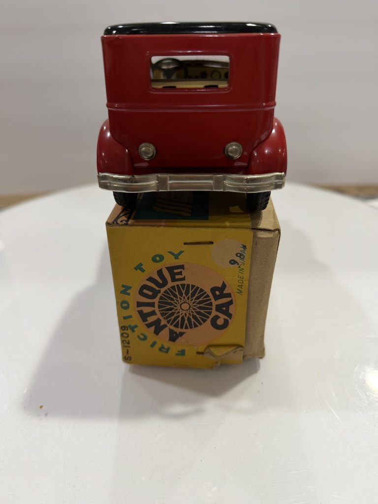 Vintage 1950s SSS International Japan Friction Tin Car S-1209 Old-Timer In Box / NOS view 2
