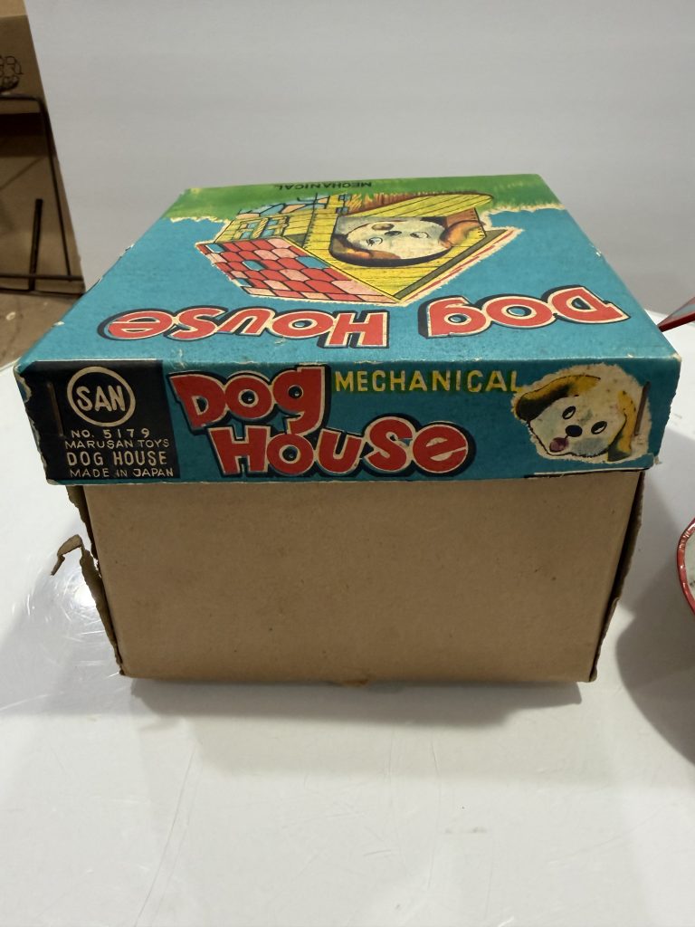 Vintage 1950s Marusan Tin Mechanical Dog House New in Box / Japan Clockwork! Works! view 17