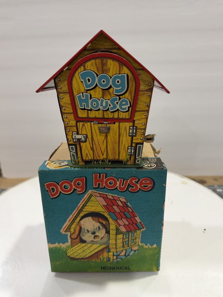 Vintage 1950s Marusan Tin Mechanical Dog House New in Box / Japan Clockwork! Works! view 4