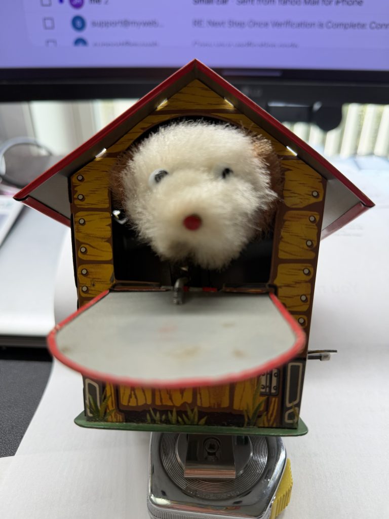 Vintage 1950s Marusan Tin Mechanical Dog House New in Box / Japan Clockwork! Works! view 3