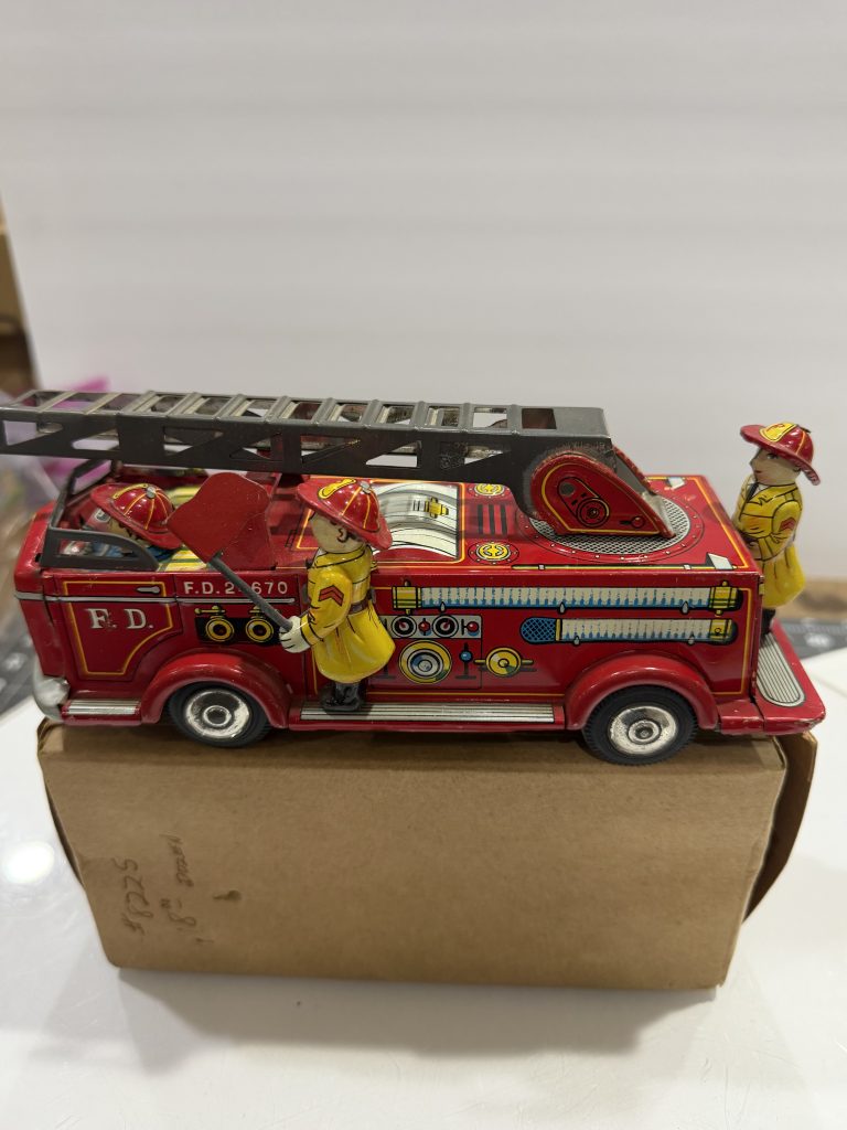 Vintage 1950s TN Japan Friction Fire Engine Tin Toy NIB Works w/Box view 2