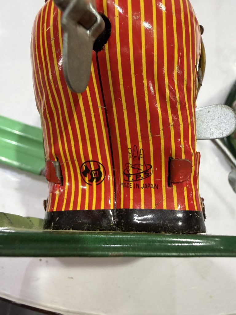 Vintage 1950s TPS Mechanical Bear Golfer Tin Wind-Up Toy New in Box ~  Works Great! view 8