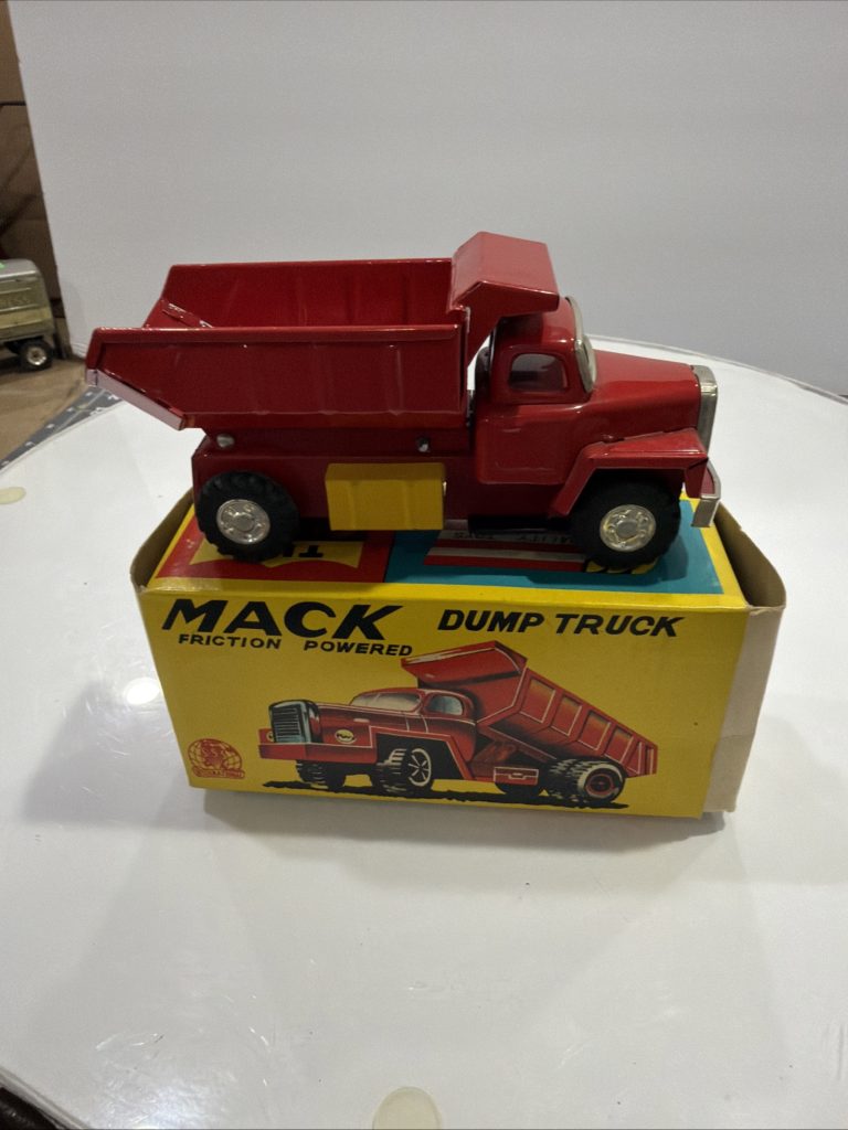 Vintage1950's SSS Japan Tin Litho Mack Friction Dump Truck – New in Box (NOS) view 9