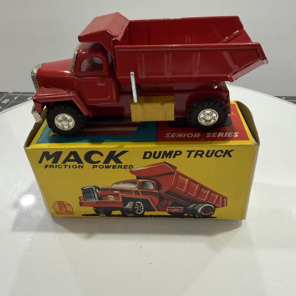 Vintage1950's SSS Japan Tin Litho Mack Friction Dump Truck – New in Box (NOS) view 3