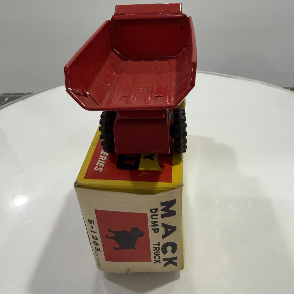 Vintage1950's SSS Japan Tin Litho Mack Friction Dump Truck – New in Box (NOS) view 6