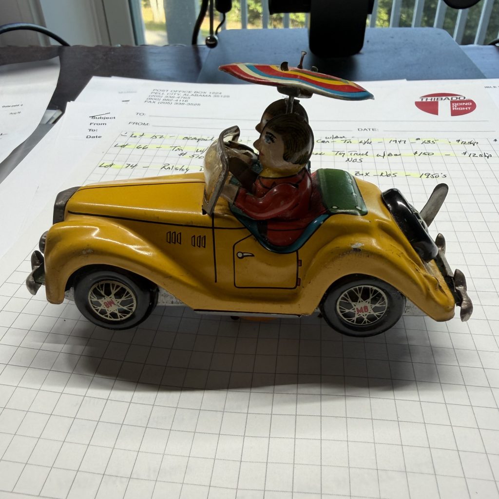 RARE YELLOW MINT Marusan Tin Wind-Up Magic Wonder MG Car & Track Set-WORKS view 2