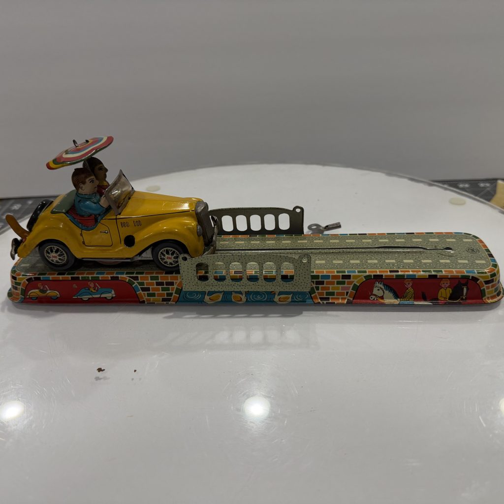 RARE YELLOW MINT Marusan Tin Wind-Up Magic Wonder MG Car & Track Set-WORKS view 9