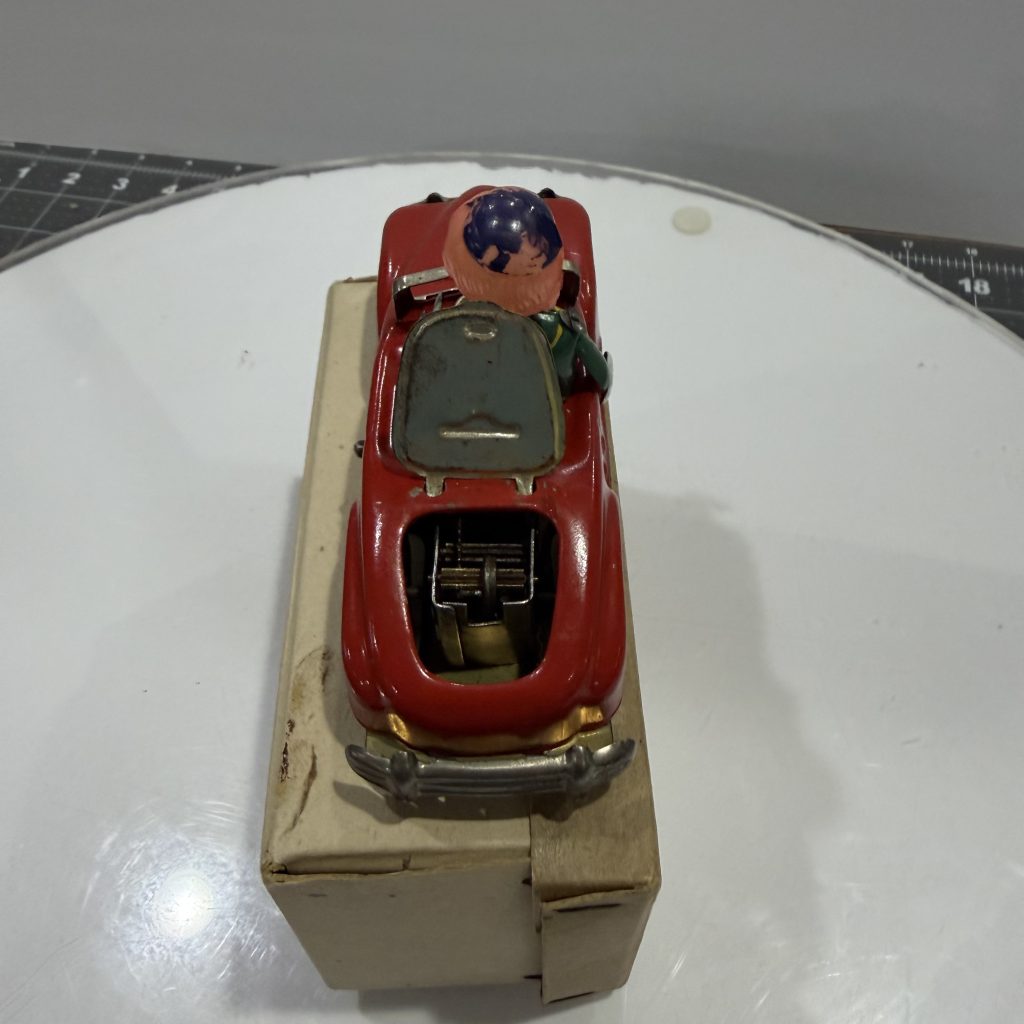 Vintage 1947 Occupied Japan Tin Wind-Up Signal Car Celluloid Driver NIB Box NOS view 4