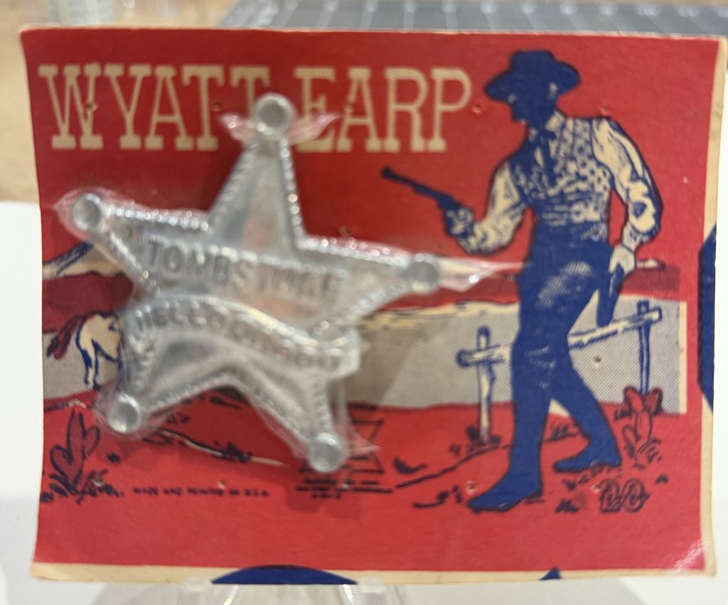 Vintage RARE NOS Wyatt Earp Cast Aluminum Tombstone HELL DORADO Badge! view 2